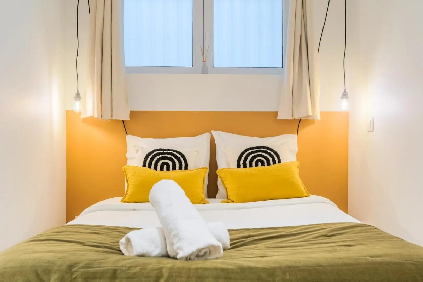Atypical In Semi-Basement In The Heart Of Lille Apartment